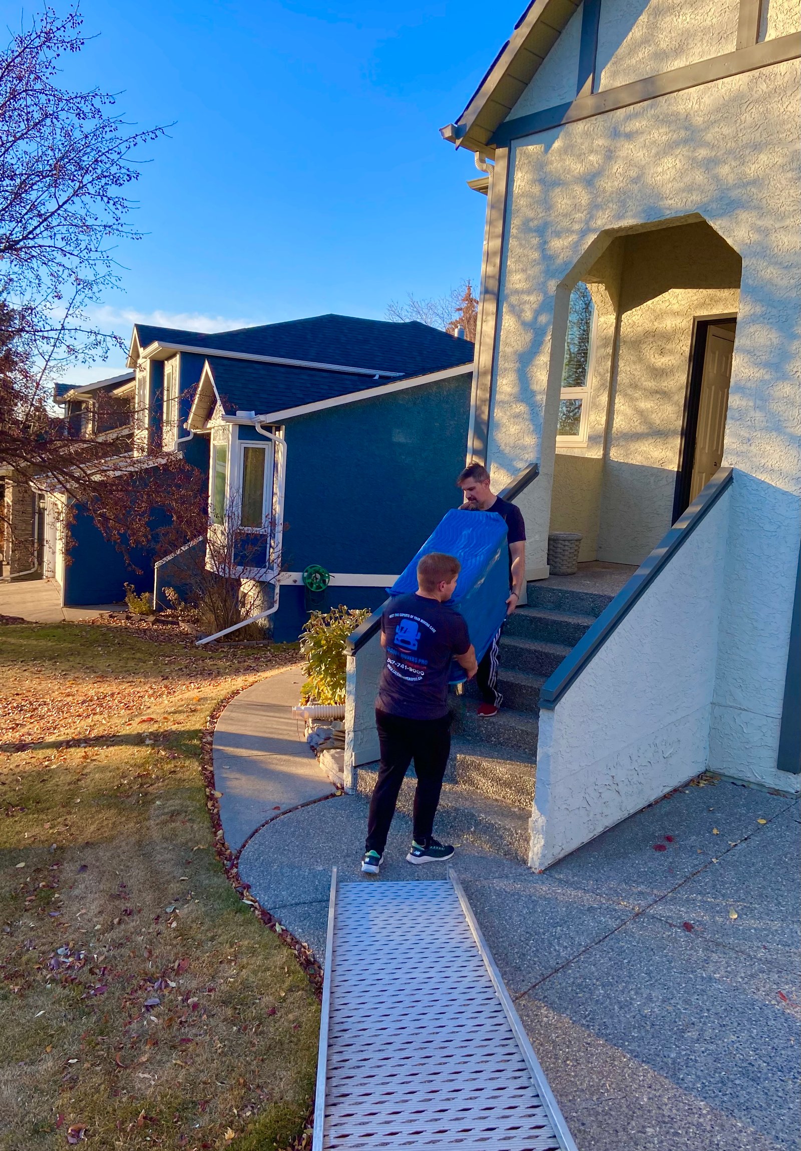 Movers Calgary crew precision focused moving day